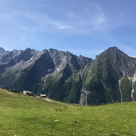 Apartment With Garden Near Hiking Trails * Mayrhofen