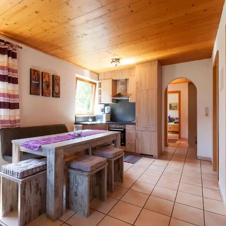 In Near Lift Daire *